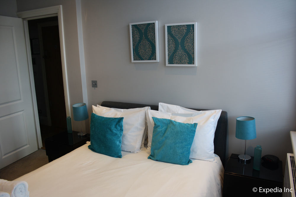 Barons Court Queens Club By Viridian Apartments Londra Esterno foto