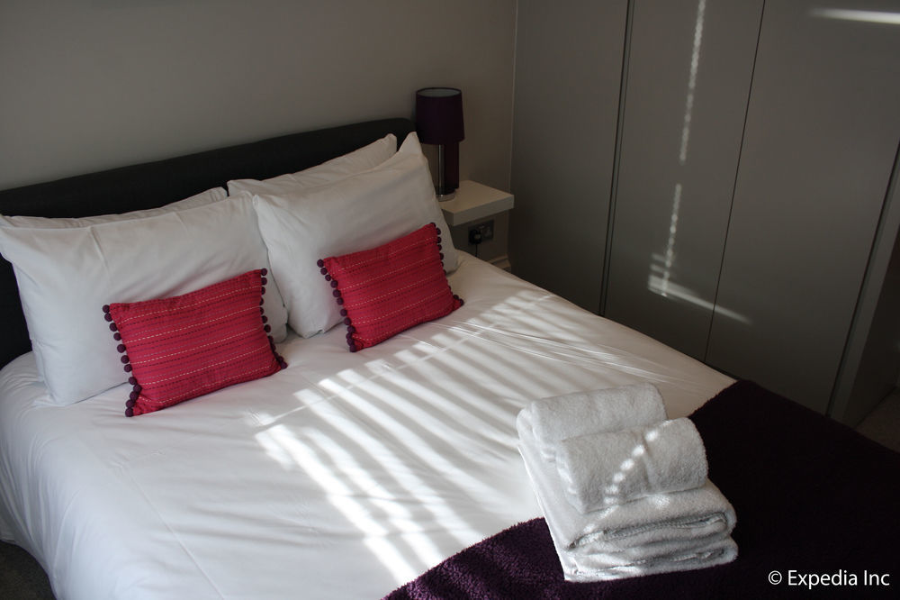Barons Court Queens Club By Viridian Apartments Londra Esterno foto