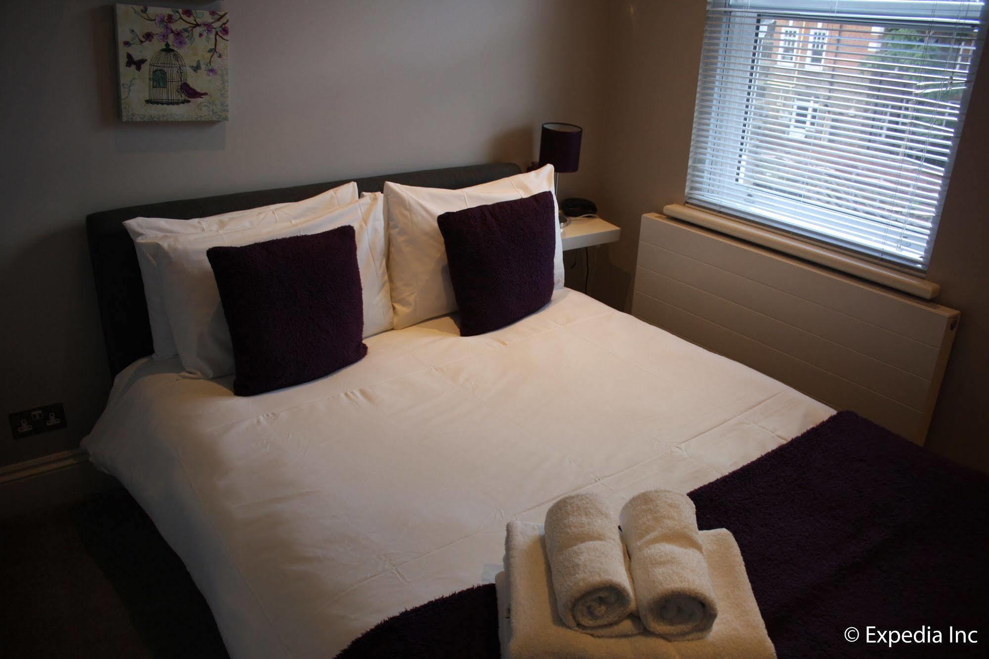 Barons Court Queens Club By Viridian Apartments Londra Esterno foto